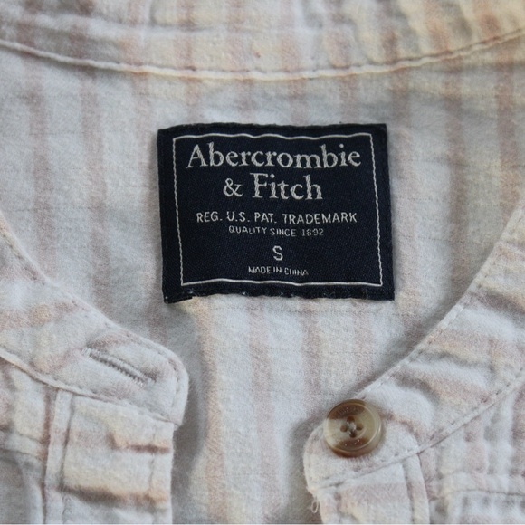 ABERCROMBIE & FITCH Collarless Pink Striped Cotton Button-Down Shirt - Picture 3 of 4